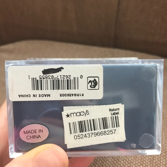 Ryan Seacrest Cufflinks - Picture 3 of 5